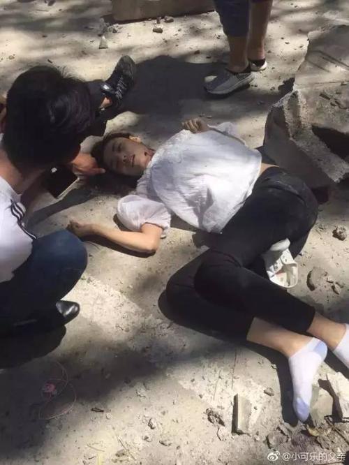 新澳门今晚开奖结果开奖号码查询和21岁女子从30楼坠亡与21岁女子从30楼坠亡视频